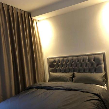 Budget Rooms Just For Sleeping - Digital Access Кёльн Экстерьер фото